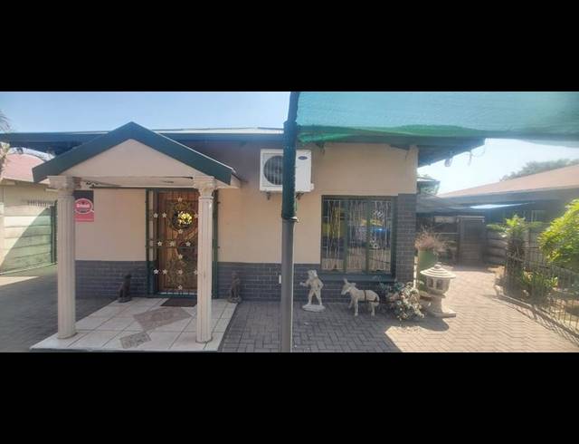 3 BEDROOM HOUSE FOR SALE IN PRETORIA GARDENS